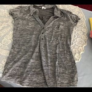 Gray Stretchy elastic cap sleeved shirt.